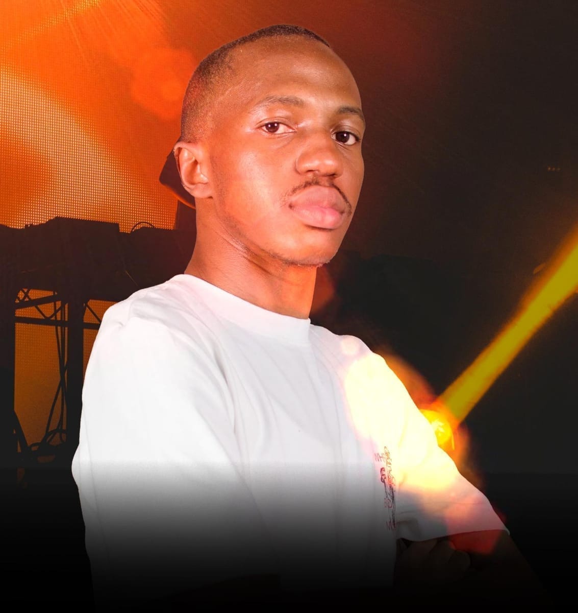 G-32 — Gundo Nenngwekhulu