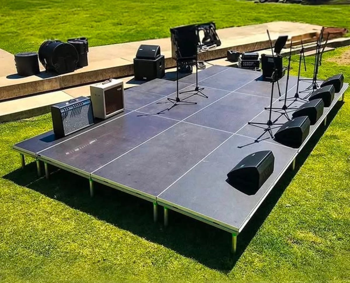 Stage and event setup by K1P